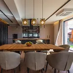 Libero Villa *