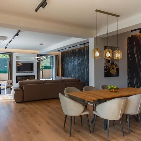 Libero Villa *